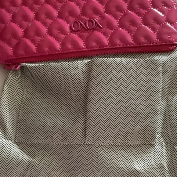 XOXO Fuchsia Quilted Wristlet/Clutch and Heart Purse NWT - Picture 8 of 8